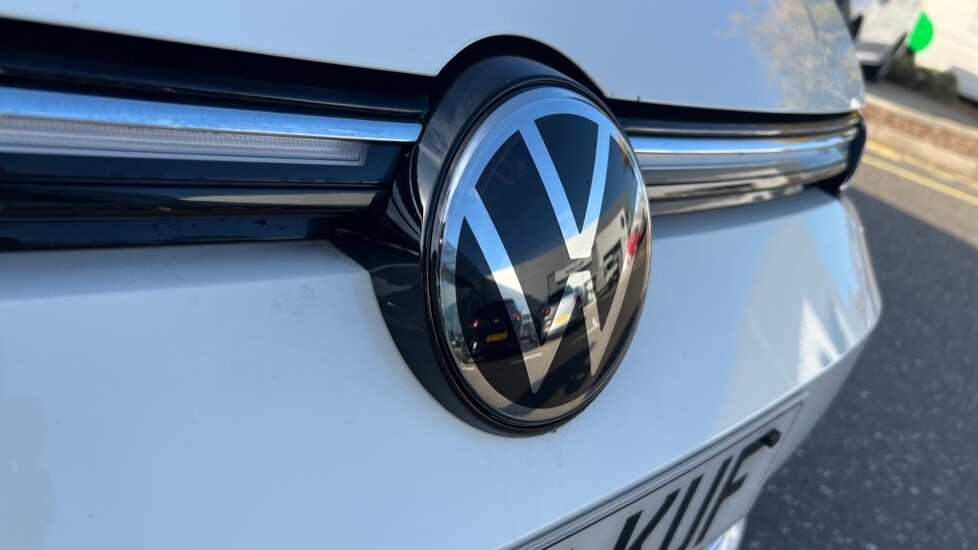 Used Volkswagen Golf 2024 for sale - 76154744: Photo 41