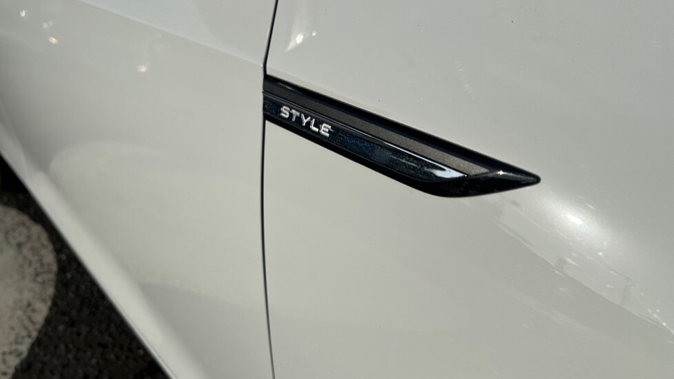 Used Volkswagen Golf 2024 for sale - 76154744: Photo 44