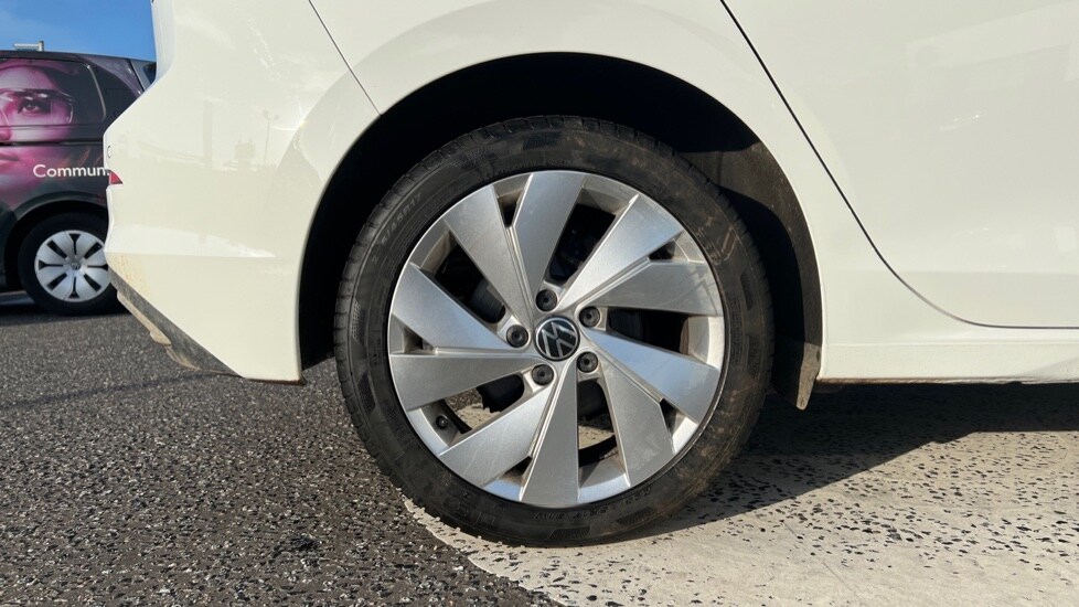 Used Volkswagen Golf 2024 for sale - 76154744: Photo 5