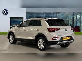Used Volkswagen T-Roc 2022 for sale - 75715216: Photo
