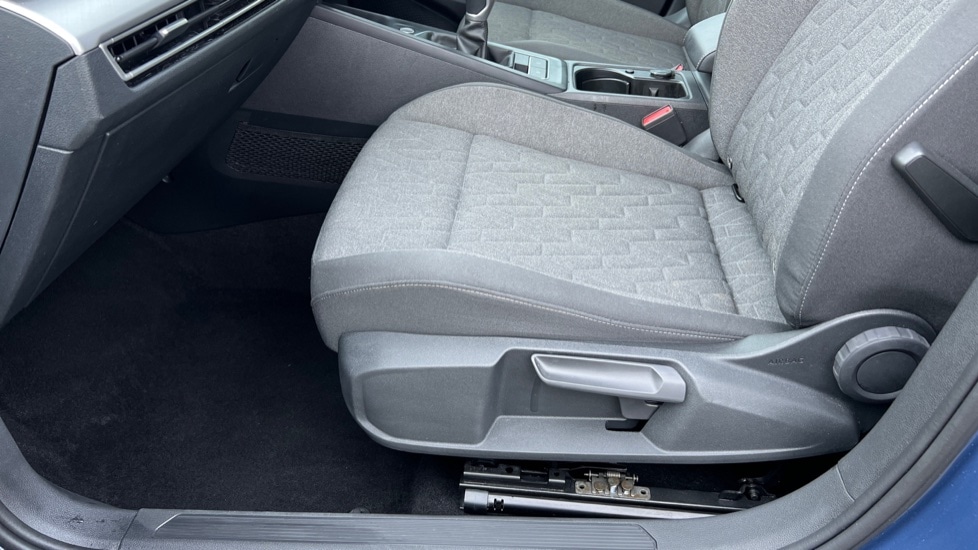 Used Volkswagen Golf 2024 for sale - 76960140: Photo 39