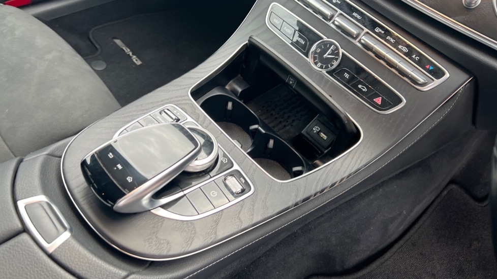 Used Mercedes-Benz E Class 2020 for sale - 76533737: Photo 29