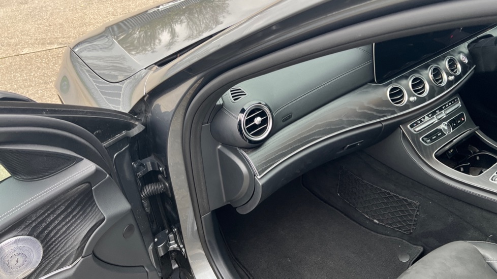 Used Mercedes-Benz E Class 2020 for sale - 76533737: Photo 39