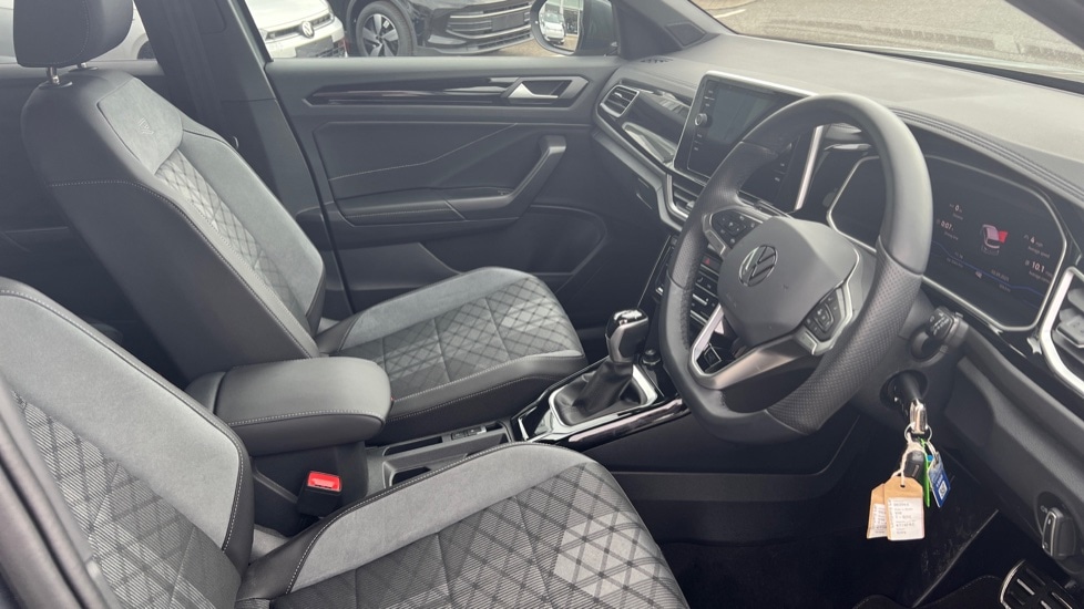 Used Volkswagen T-Roc 2025 for sale - 76523517: Photo 26