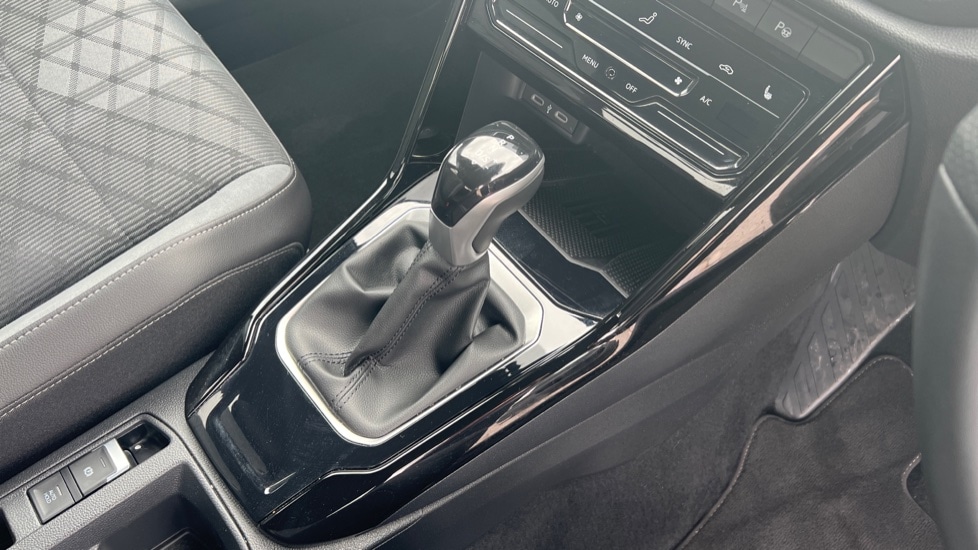 Used Volkswagen T-Roc 2025 for sale - 76523517: Photo 36