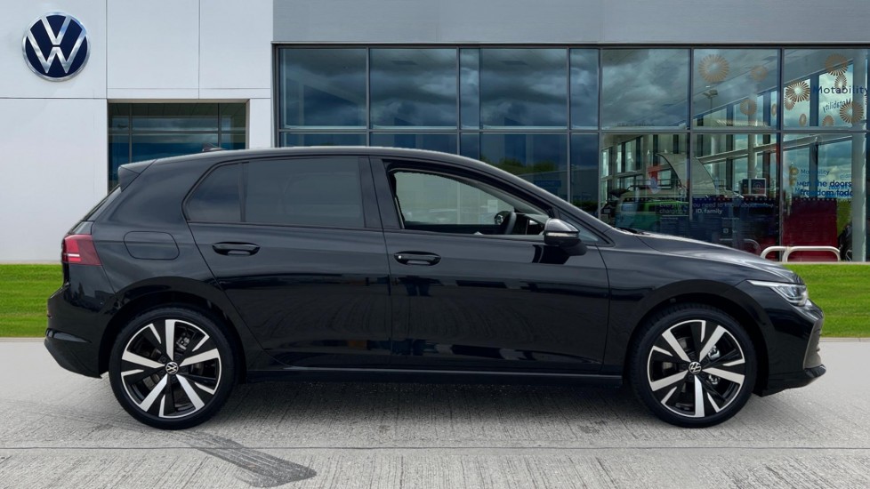 Used Volkswagen Golf 2025 for sale - 76870861: Photo 4