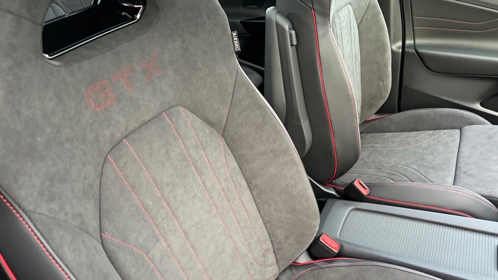 Used Volkswagen ID.4 2025 for sale - 76602906: Photo 35