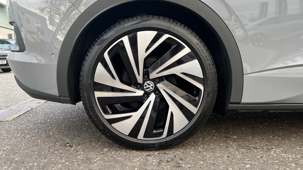 Used Volkswagen ID.4 2025 for sale - 76602906: Photo 5