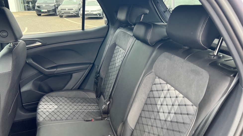 Used Volkswagen T-Cross 2024 for sale - 76556915: Photo 15