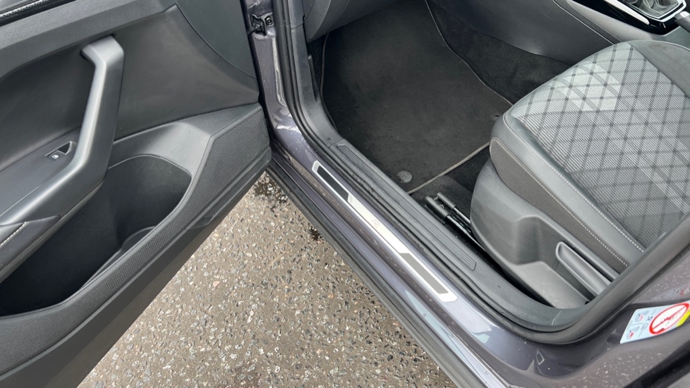 Used Volkswagen T-Cross 2024 for sale - 76556915: Photo 42