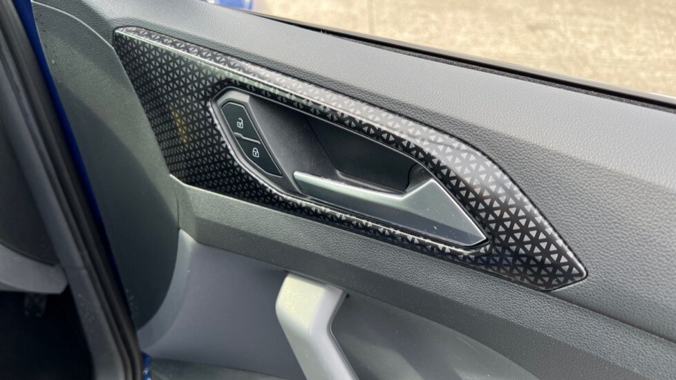 Used Volkswagen T-Cross 2019 for sale - 76124701: Photo 77