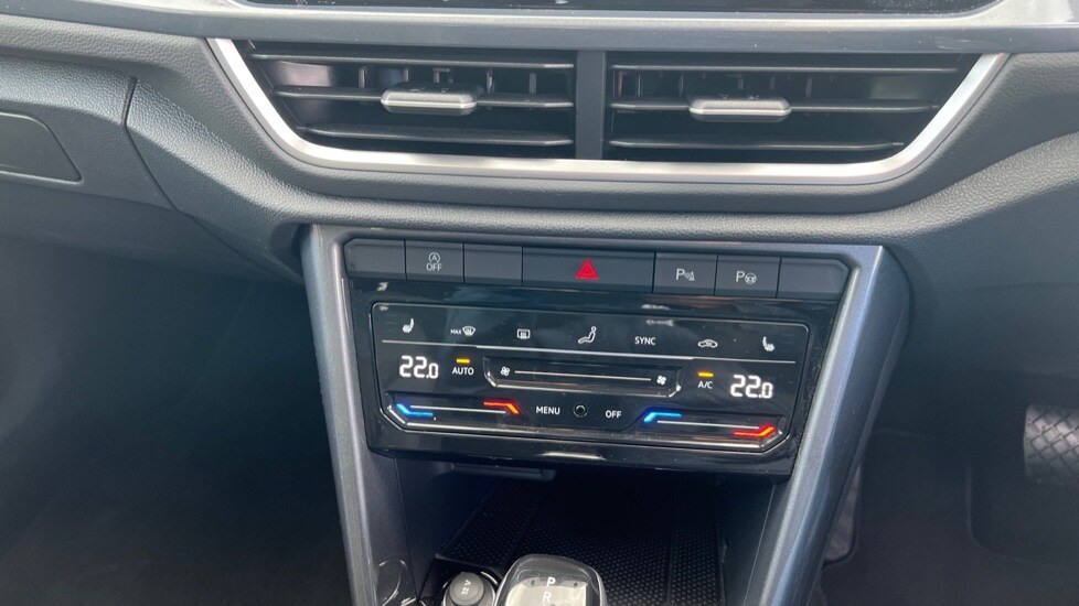 Used Volkswagen T-Roc 2023 for sale - 76539850: Photo 13