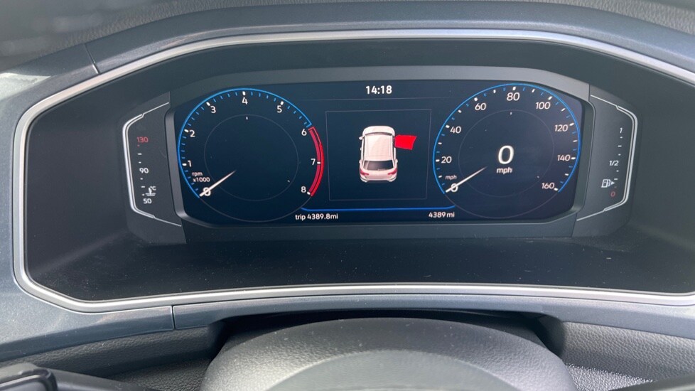 Used Volkswagen T-Roc 2023 for sale - 76539850: Photo 14