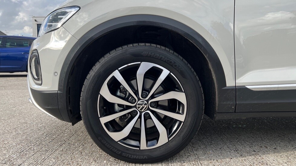 Used Volkswagen T-Roc 2023 for sale - 76539850: Photo 18