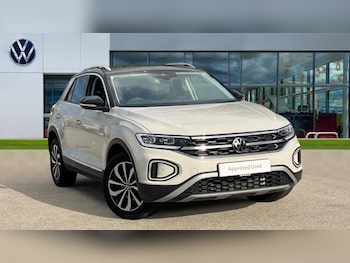 Used Volkswagen T-Roc 2023 for sale - 76539850: Photo