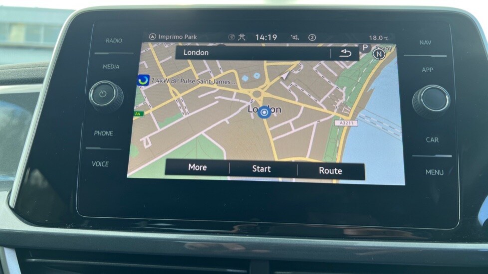 Used Volkswagen T-Roc 2023 for sale - 76539850: Photo 21