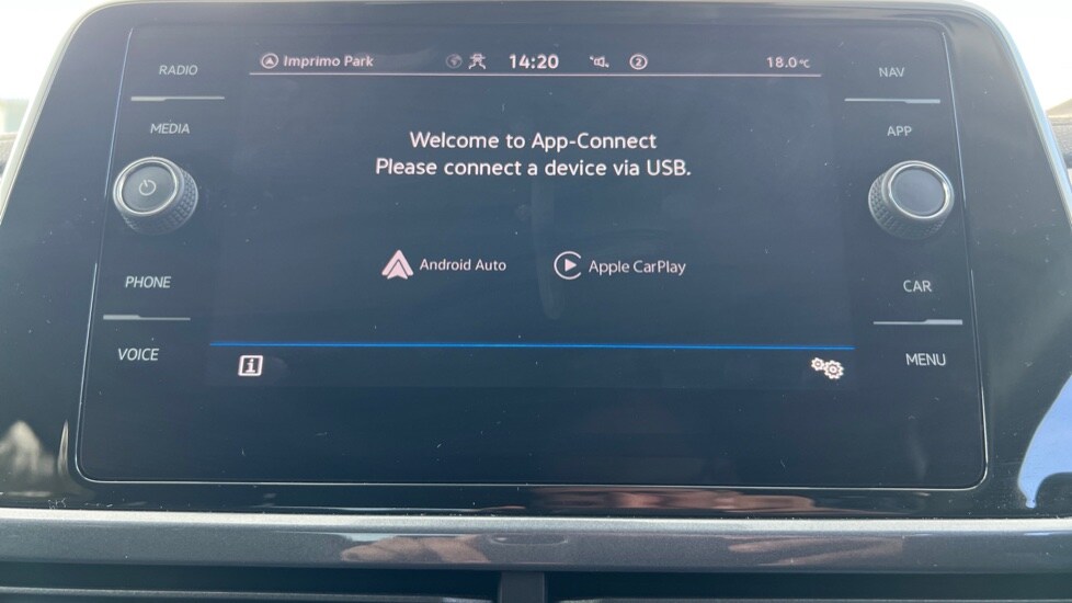 Used Volkswagen T-Roc 2023 for sale - 76539850: Photo 22