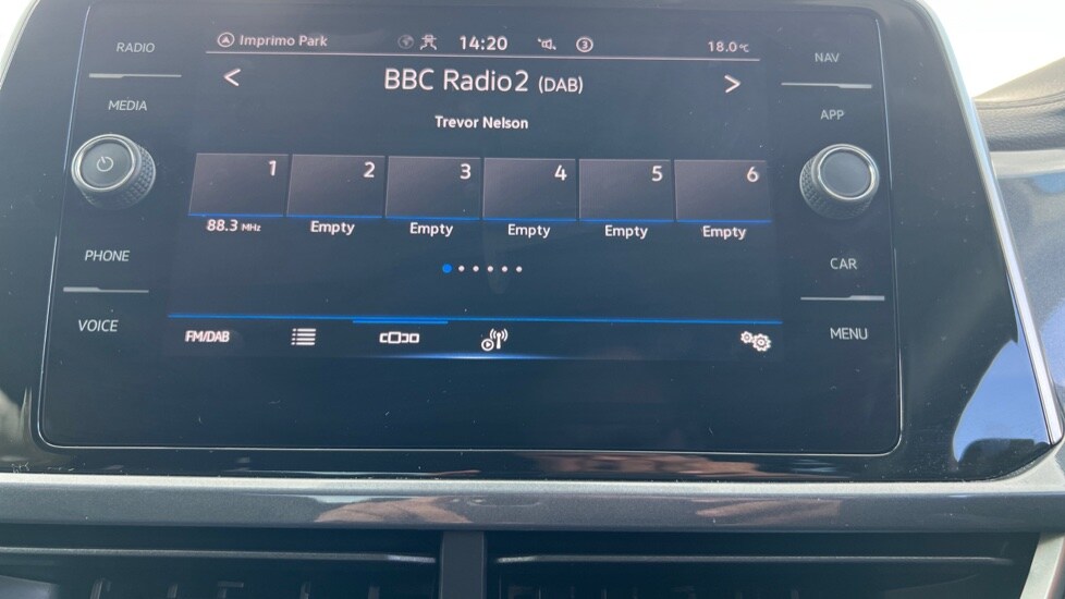 Used Volkswagen T-Roc 2023 for sale - 76539850: Photo 25