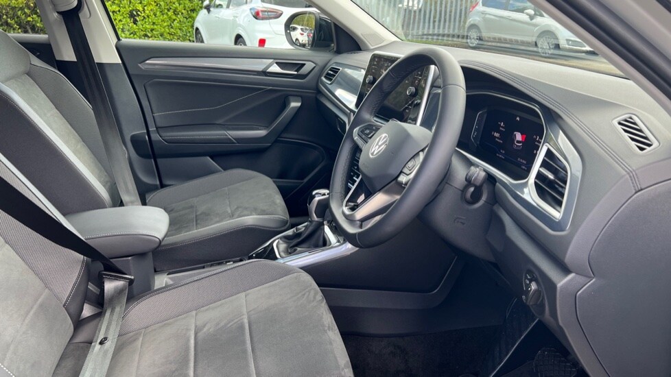 Used Volkswagen T-Roc 2023 for sale - 76539850: Photo 26