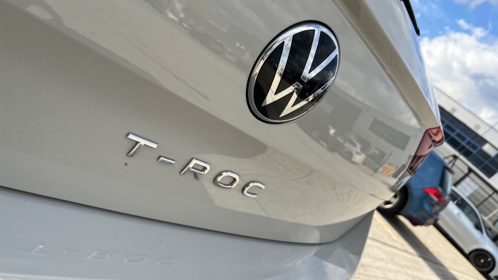 Used Volkswagen T-Roc 2023 for sale - 76539850: Photo 47