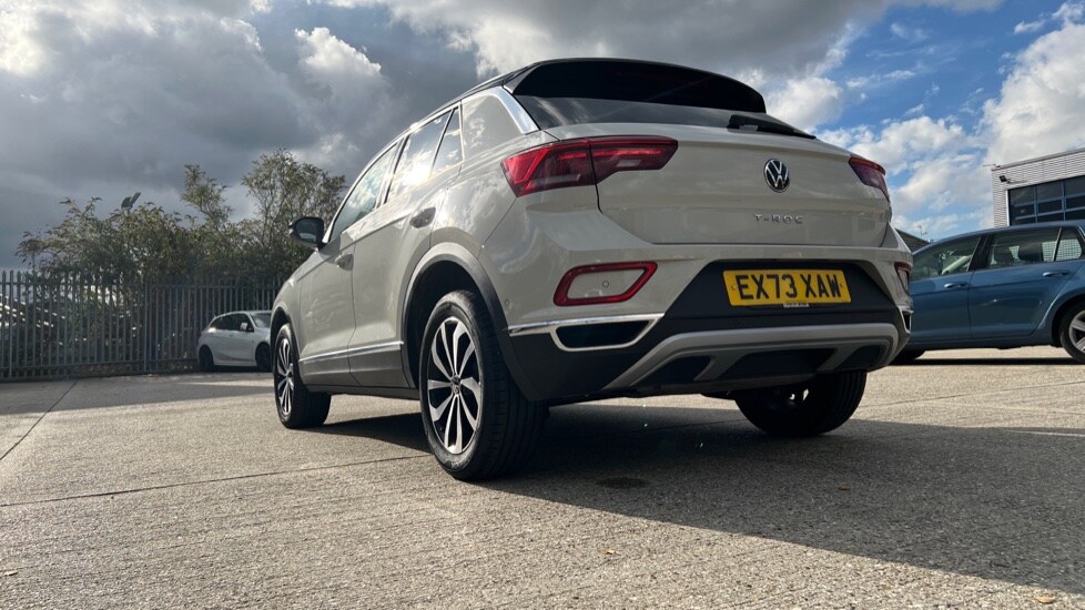 Used Volkswagen T-Roc 2023 for sale - 76539850: Photo 49