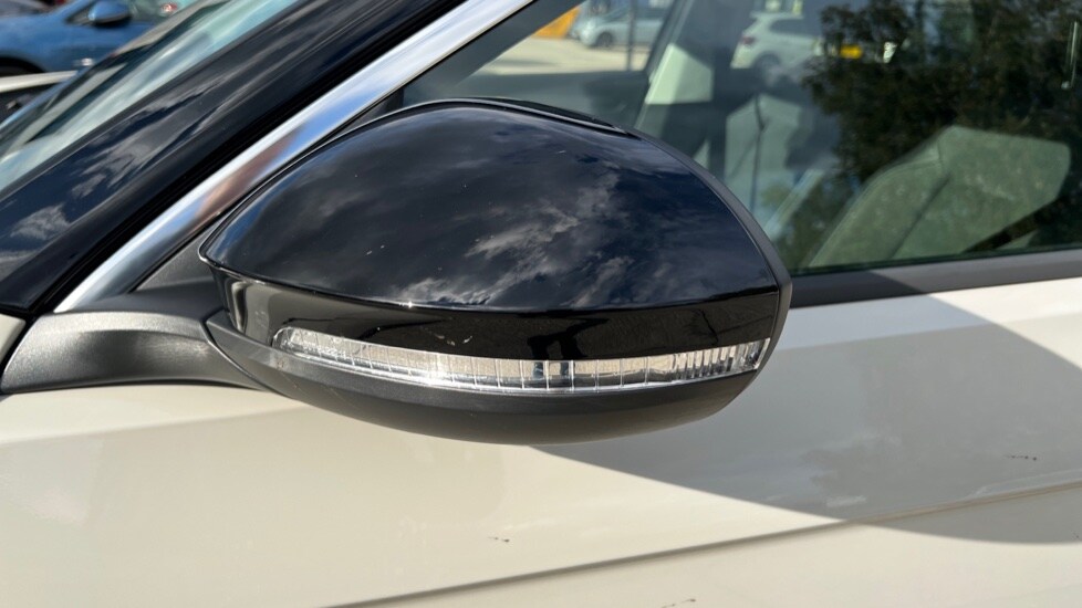 Used Volkswagen T-Roc 2023 for sale - 76539850: Photo 50