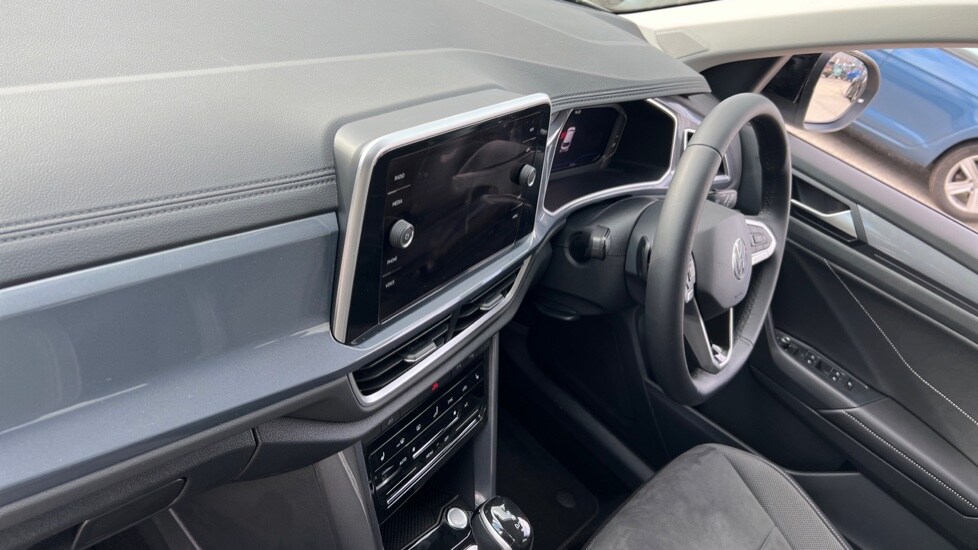 Used Volkswagen T-Roc 2023 for sale - 76539850: Photo 55