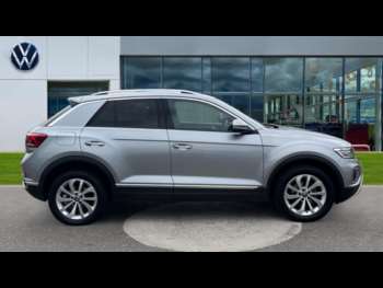 Used Volkswagen T-Roc 2024 for sale - 74885445: Photo