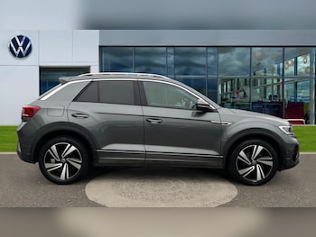 Used Volkswagen T-Roc 2022 for sale - 77047779: Photo