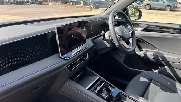 Used Volkswagen Tiguan 2025 for sale - 75484519: Photo 2