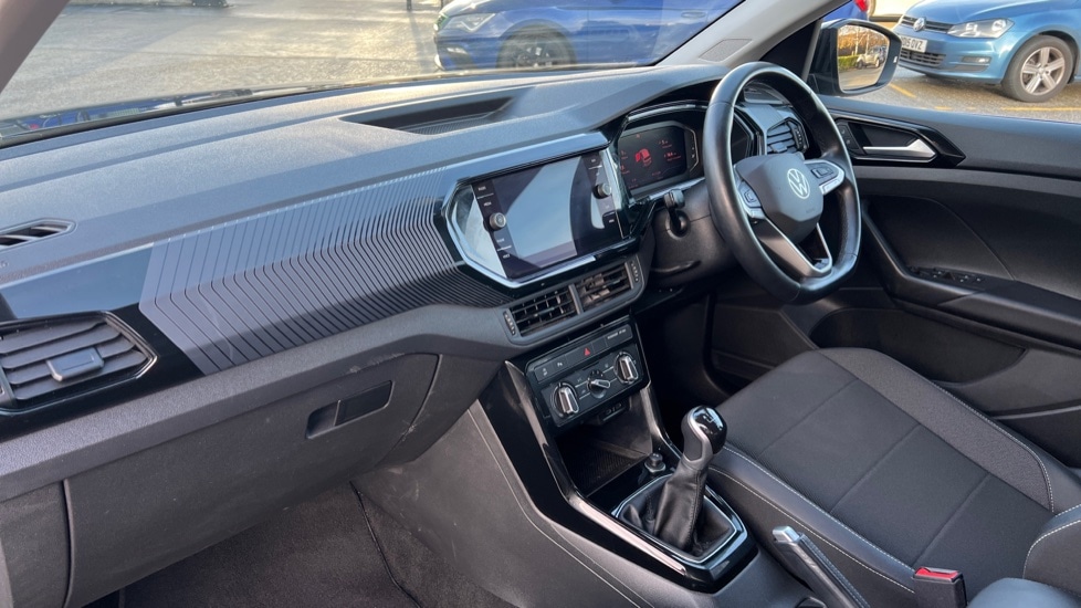 Used Volkswagen T-Cross 2022 for sale - 76872095: Photo 2