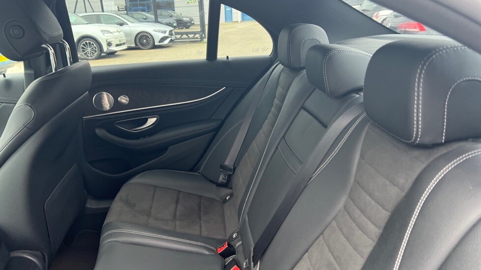 Used Mercedes-Benz E Class 2020 for sale - 76872931: Photo 14