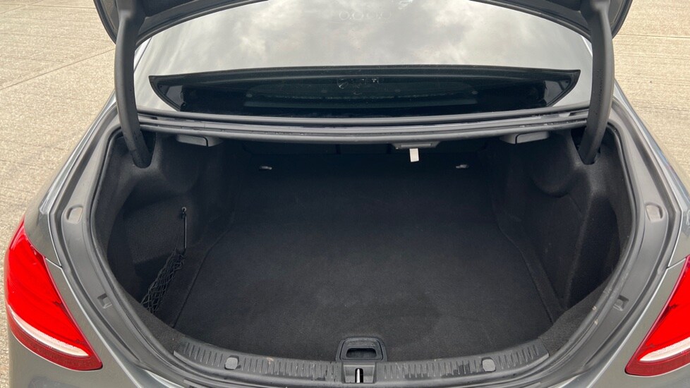 Used Mercedes-Benz E Class 2020 for sale - 76872931: Photo 15