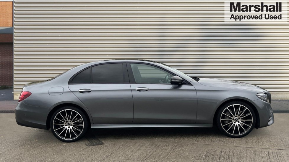 Used Mercedes-Benz E Class 2020 for sale - 76872931: Photo 2