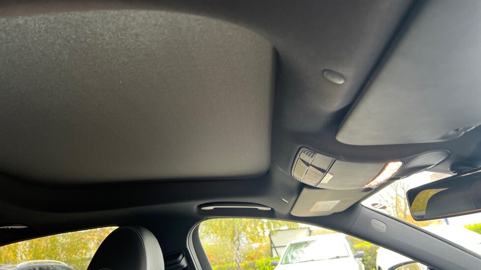 Used Mercedes-Benz E Class 2020 for sale - 76872931: Photo 31