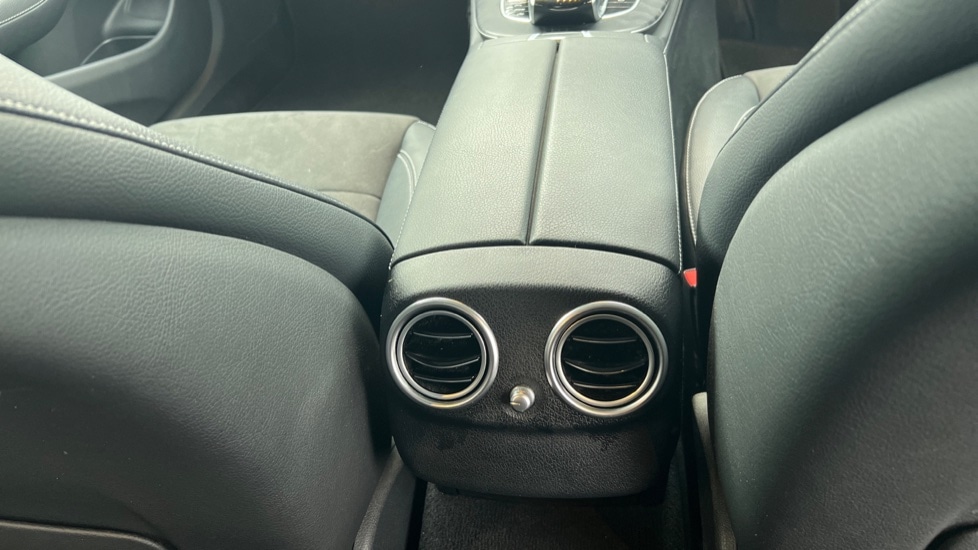 Used Mercedes-Benz E Class 2020 for sale - 76872931: Photo 33