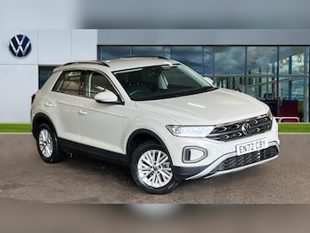 Used Volkswagen T-Roc 2023 for sale - 76533984: Photo