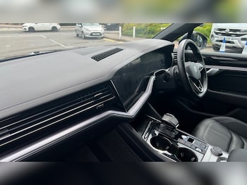 Used Volkswagen Touareg 2021 for sale - 75484521: Photo