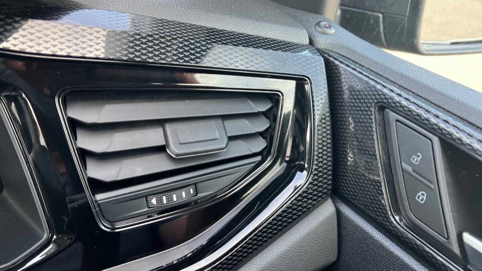 Used Volkswagen Polo 2022 for sale - 76154654: Photo 32