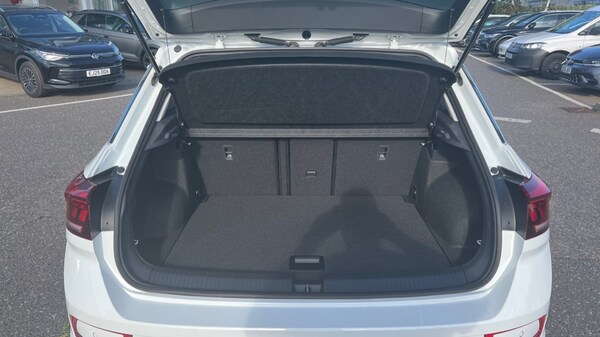 Used Volkswagen T-Roc 2025 for sale - 76025291: Photo 16