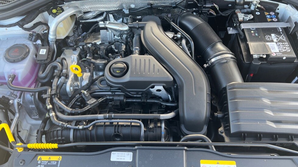 Used Volkswagen T-Roc 2025 for sale - 76025291: Photo 17