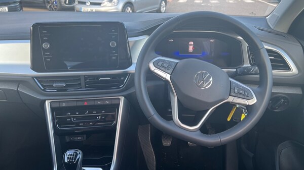 Used Volkswagen T-Roc 2025 for sale - 76025291: Photo 27