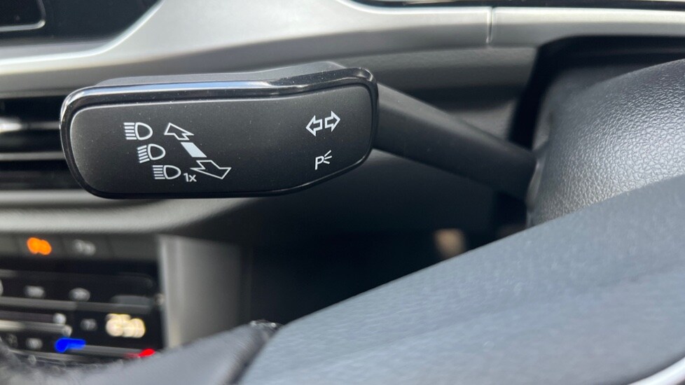 Used Volkswagen T-Roc 2025 for sale - 76025291: Photo 33