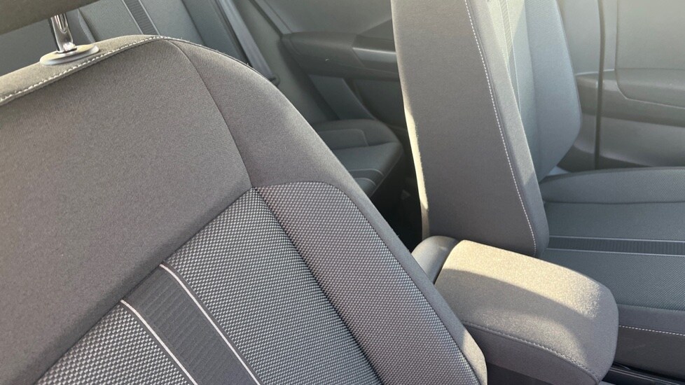 Used Volkswagen T-Roc 2025 for sale - 76025291: Photo 35