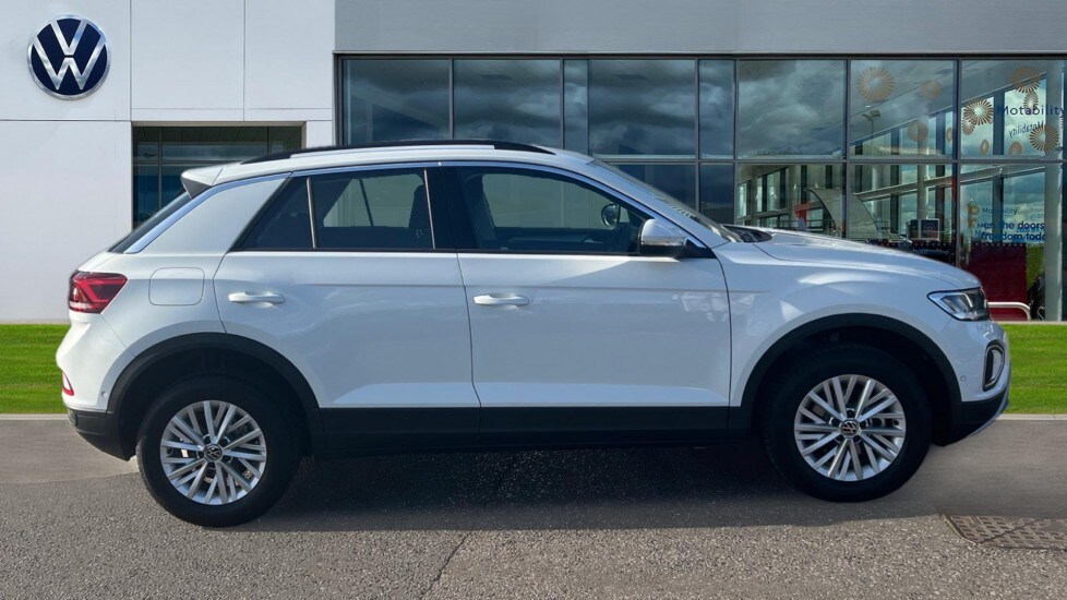 Used Volkswagen T-Roc 2025 for sale - 76025291: Photo 4