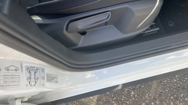 Used Volkswagen T-Roc 2025 for sale - 76025291: Photo 40