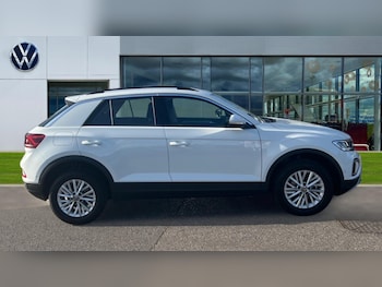 Used Volkswagen T-Roc 2025 for sale - 76025291: Photo 4