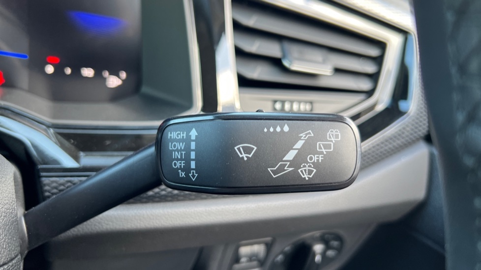 Used Volkswagen Taigo 2025 for sale - 76870587: Photo 32