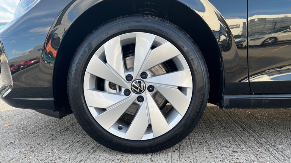 Used Volkswagen Golf 2025 for sale - 76888828: Photo 18