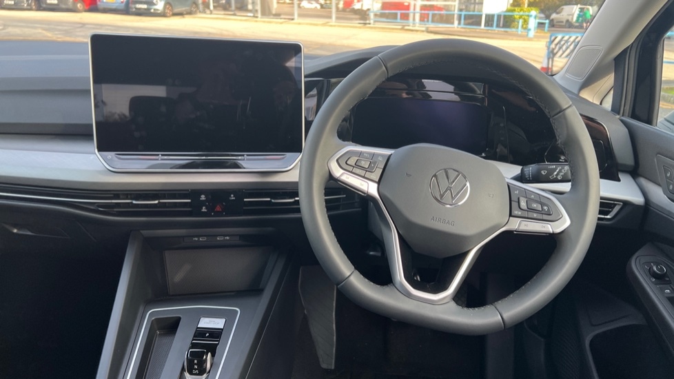 Used Volkswagen Golf 2025 for sale - 76888828: Photo 27